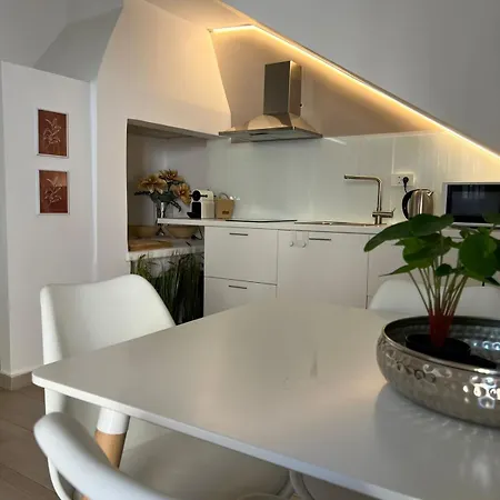 Valentina's Luxury House Будинок відпочинку *